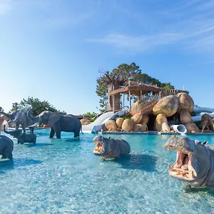 **** Semesteranläggning (resort) Sanguli & Spanien
